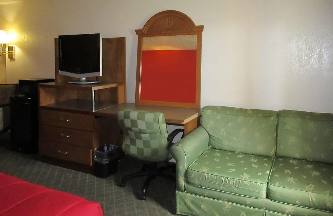 Rodeway Inn & Suites-1