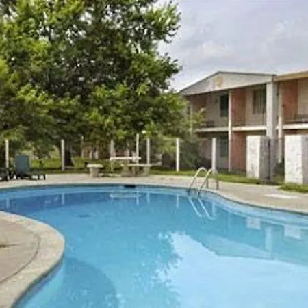 Rodeway Inn & Suites-2
